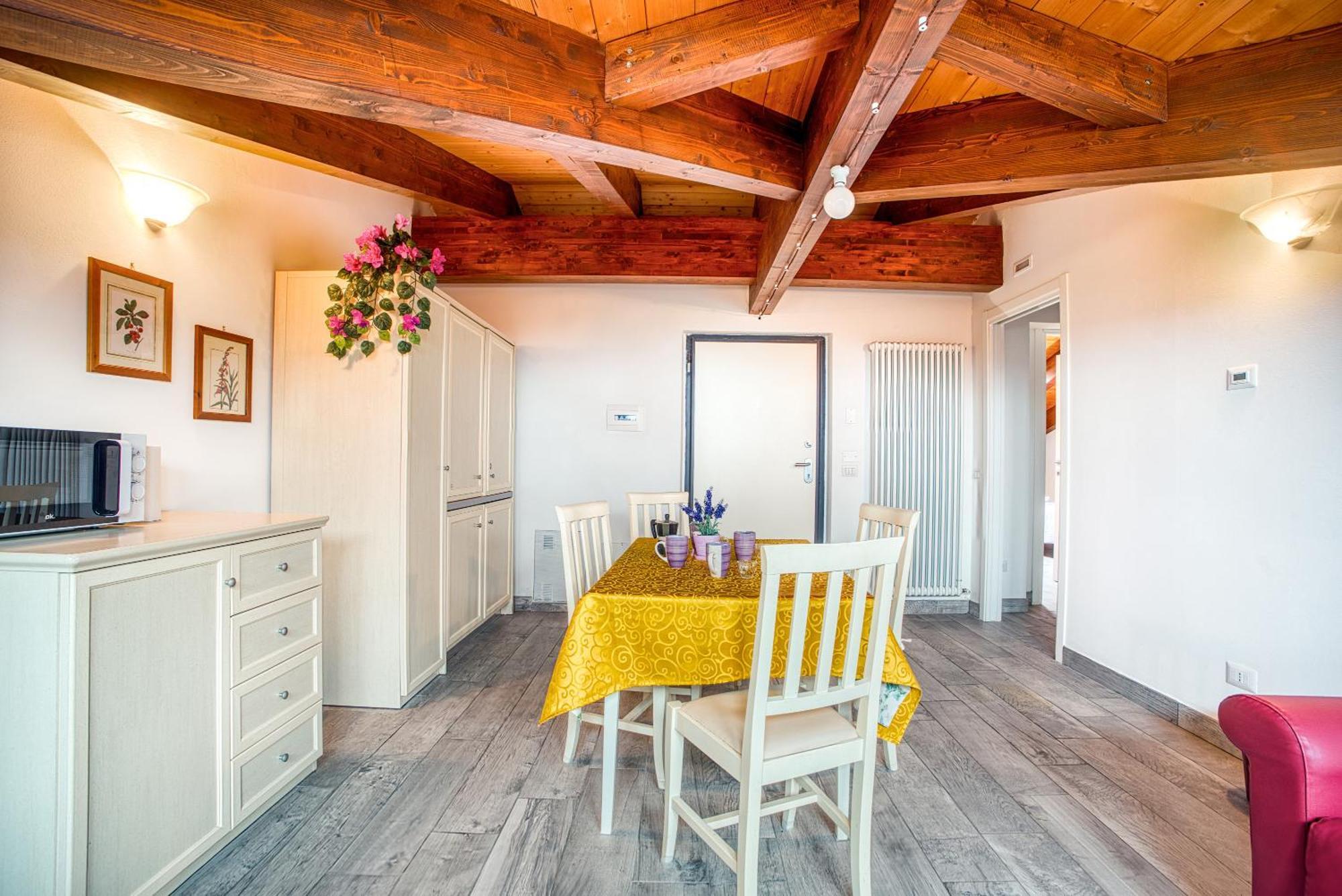 Casavacanzelemore - Casa Zoe Valfabbrica Екстериор снимка